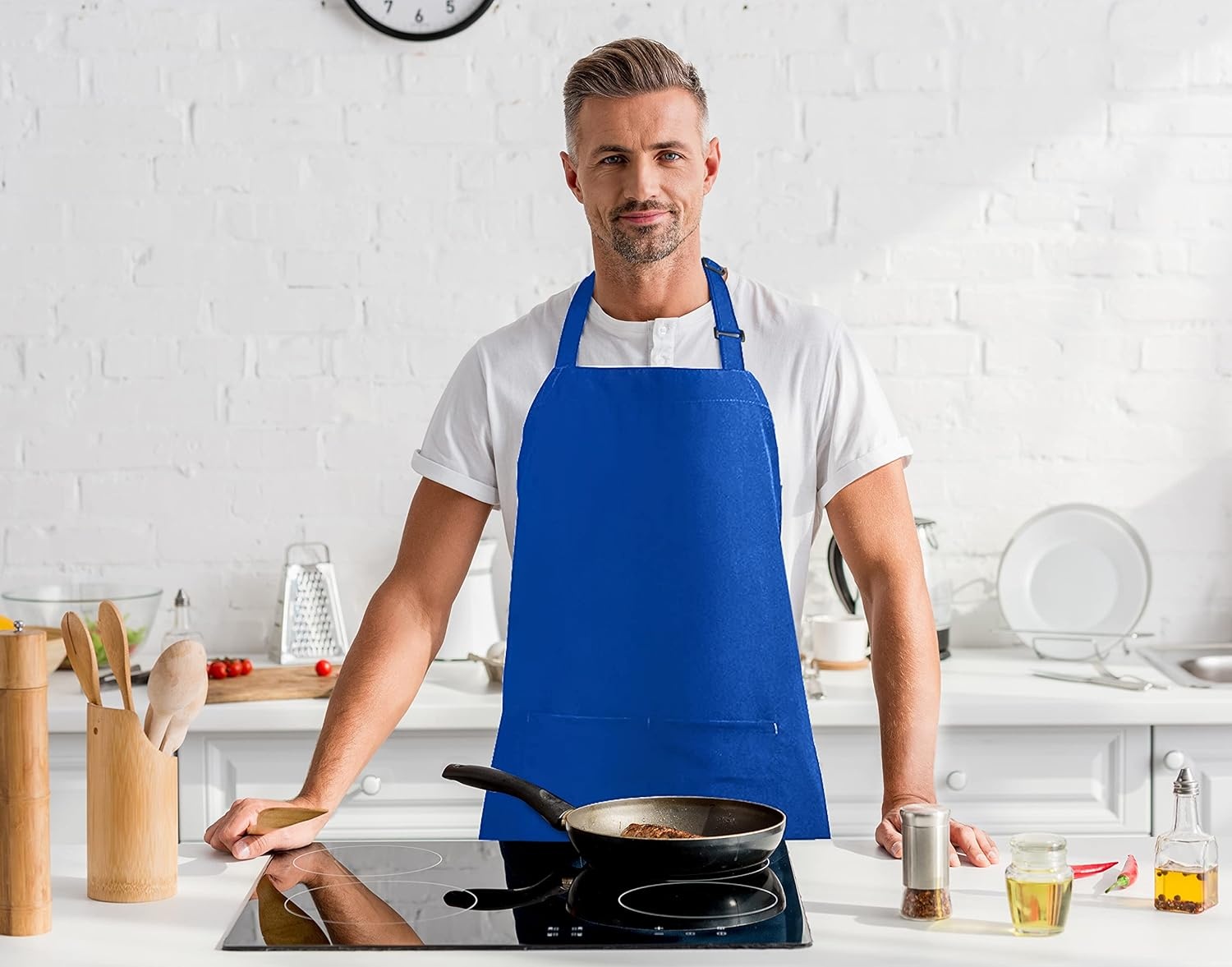 image:imageUtopia Kitchen 2 Pack Bib Apron Adjustable with 2 Pockets Water and Oil Resistant Cooking Kitchen Chef Apron for Women MenBlue